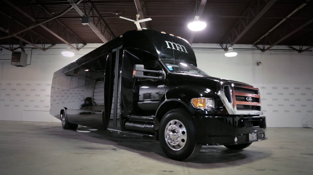 Limo Bus black