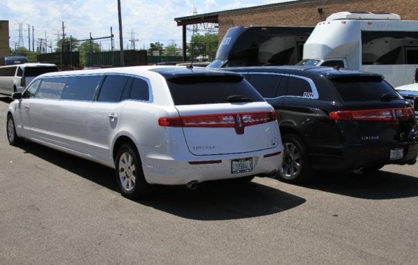 2 Lincoln Stretch Limousines